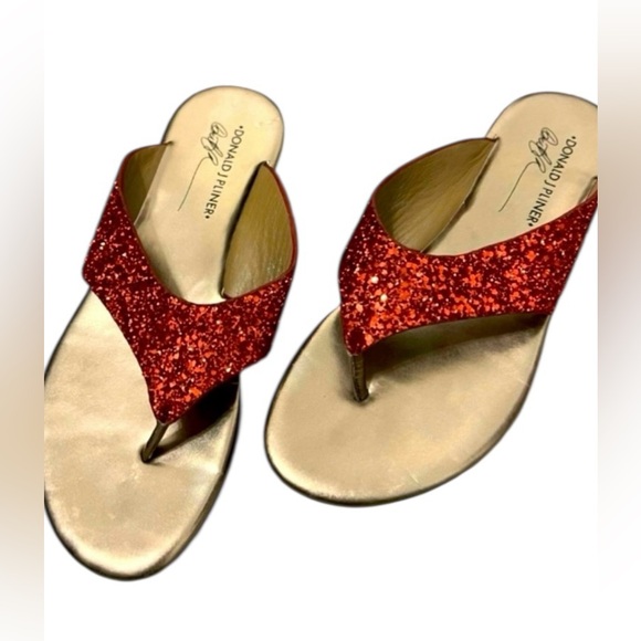 Donald J. Pliner Stefan women’s Size 8M Ruby red glitter flat thong sandals - Picture 1 of 6